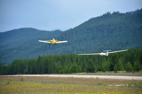 Soaring: gliding club comes to Valley - The Rocky Mountain Goat