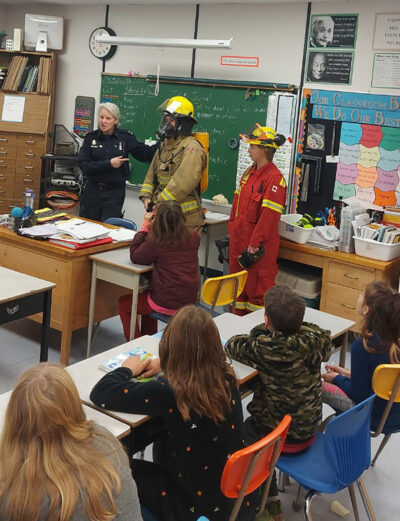 Fire Department visits school - The Rocky Mountain Goat